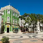 Captain\'S Quarters